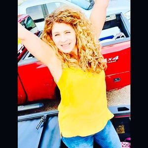 Meet your Posher, Leslie